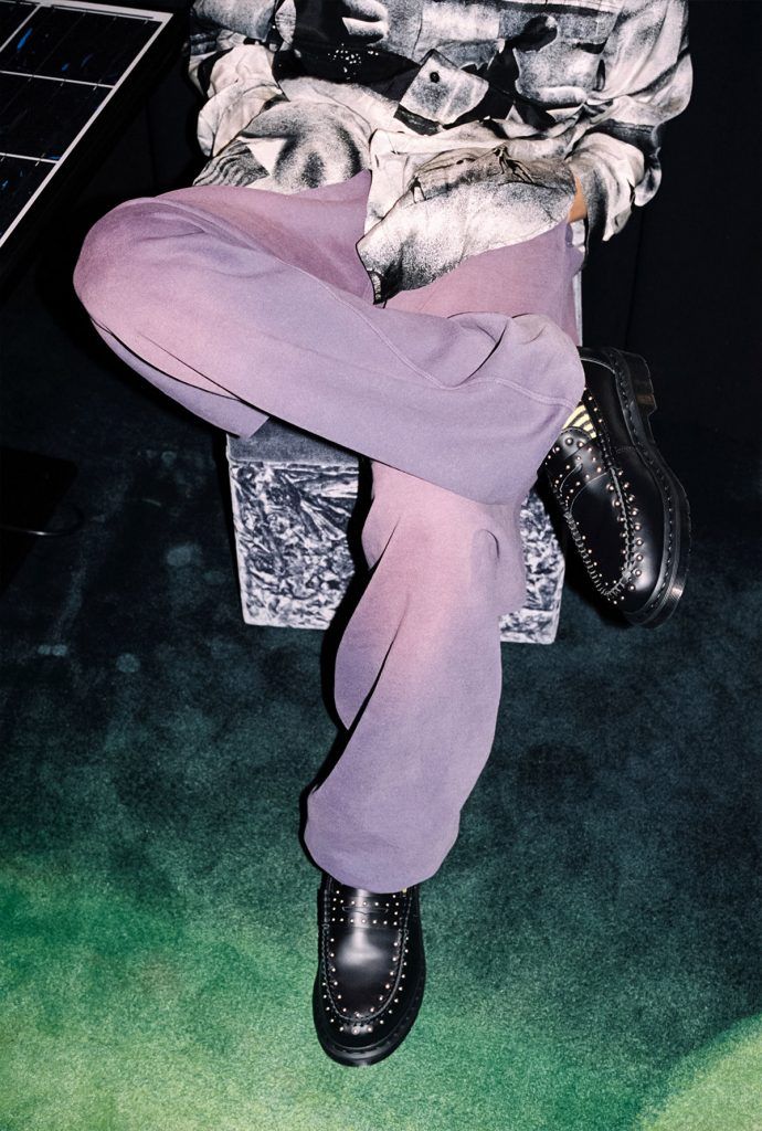 靴 28 Supreme Dr.Martens Studded Loafer Dr. Martens Returns With Supreme – PrestigeOnline Hong Kong