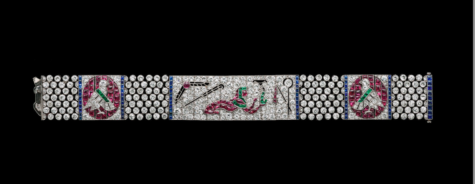 Kazumi Arikawa's Passionate Pursuit of Antique Jewellery