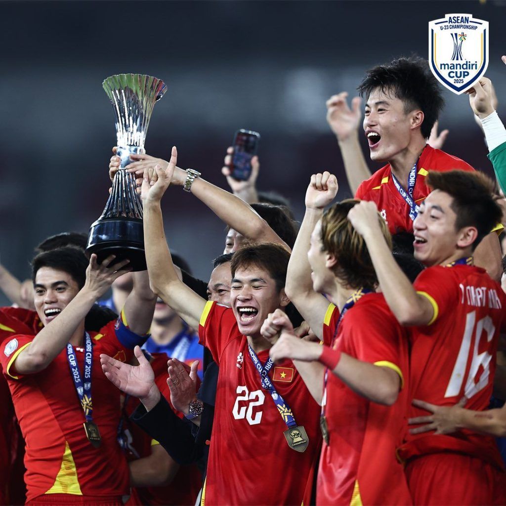 Know All About Damian Hardung And His Life Beyond Maxton Hall know-all-about-damian-hardung-and-his-life-beyond-maxton-hall