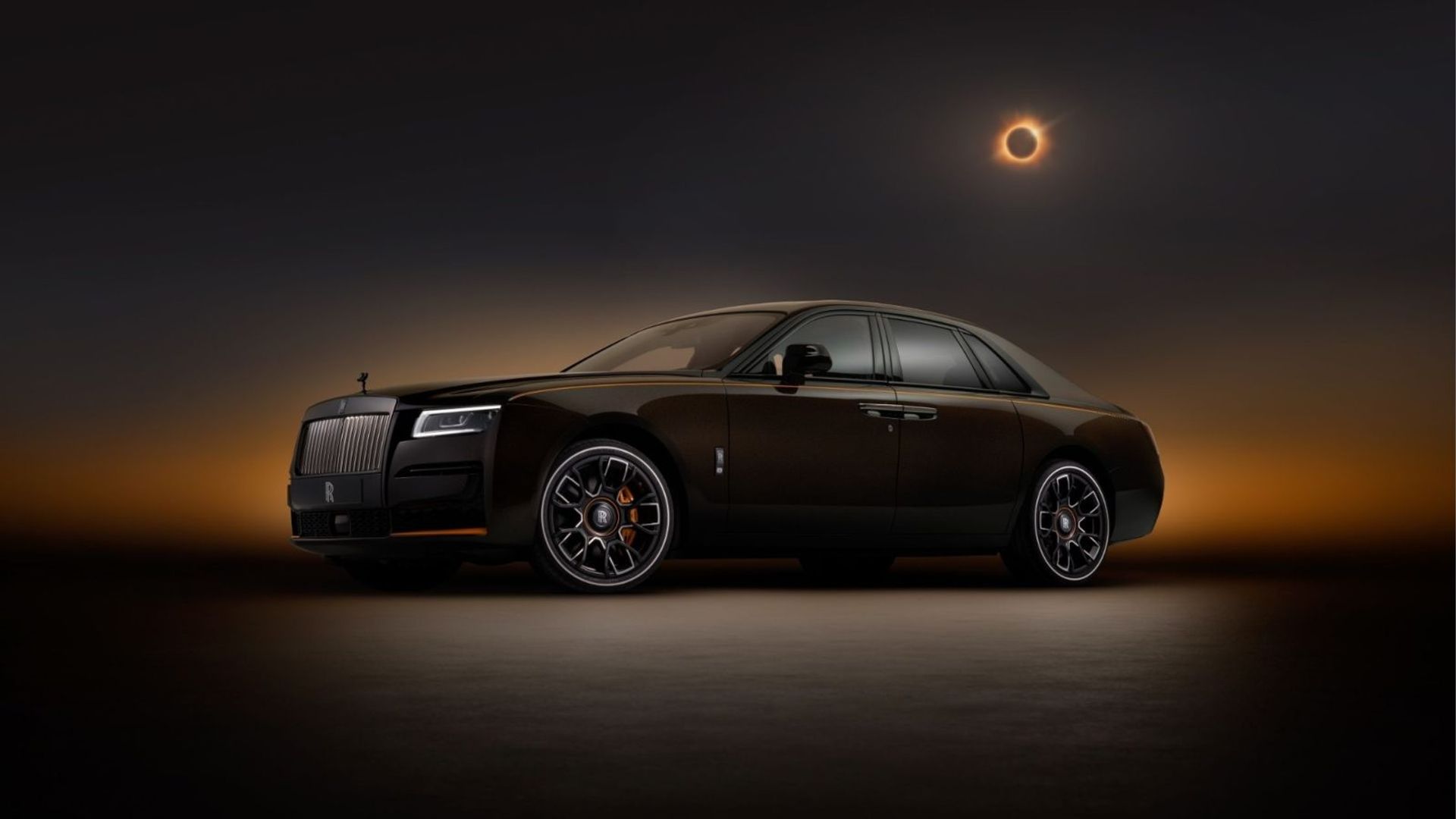 Rolls-Royce Marks 10 Years of Black Badge