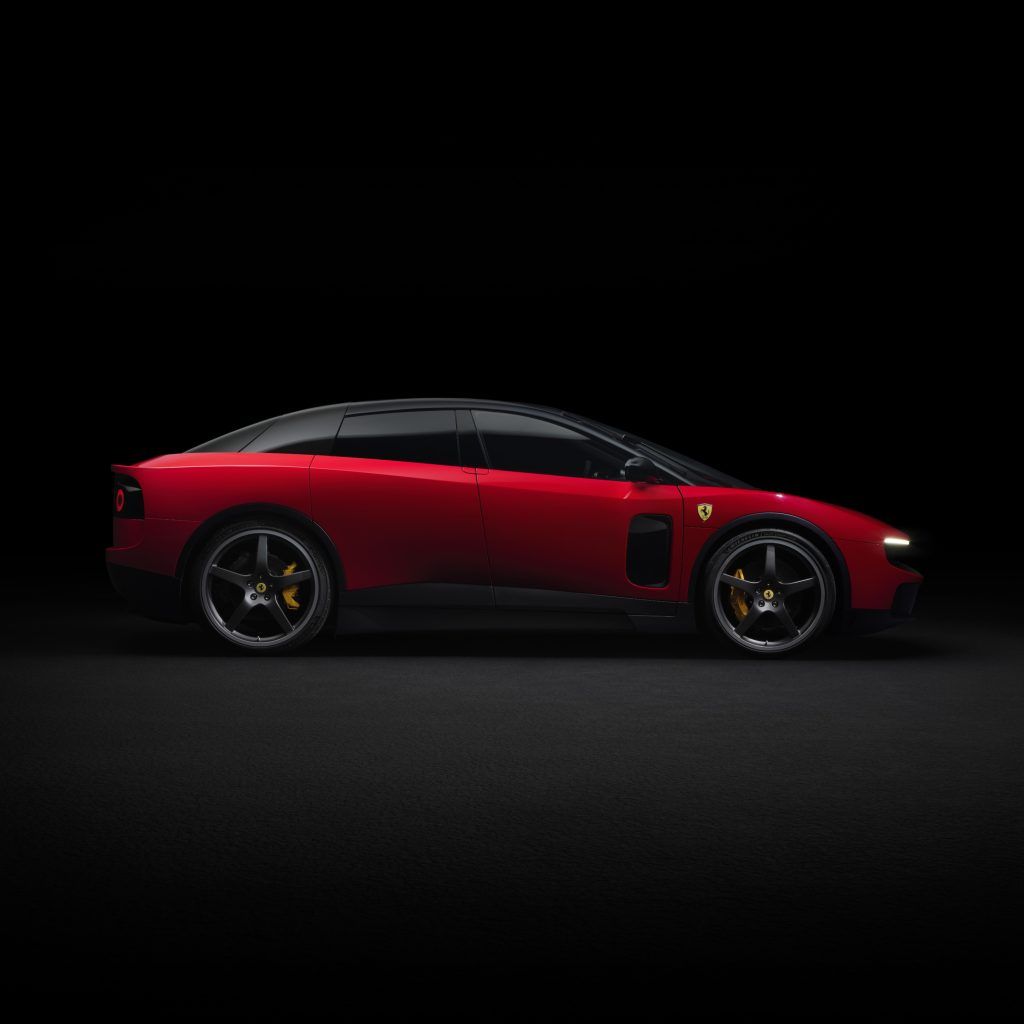Fast, Glamorous and Beautiful, Ferrari's New Roma is La Nuova