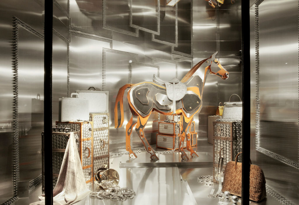 Les Vitrines Hermes　Leila Menchari Celebrating Fashion That Can Be Seen But Not Bought - The