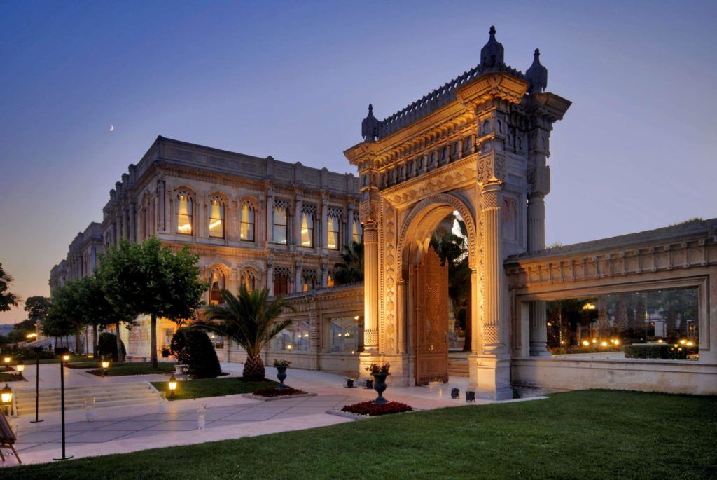 8 royal palaces turned into jaw-dropping hotels