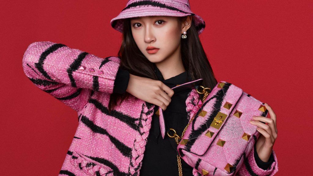 VALENTINO チェン1967ロンクスリフミニトレス 2B3VA2H57N5 0NA 271280055_2796615847306426_910