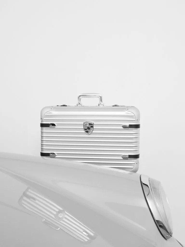 RIMOWA Attache Classic Flight Case 41cm in Metallic