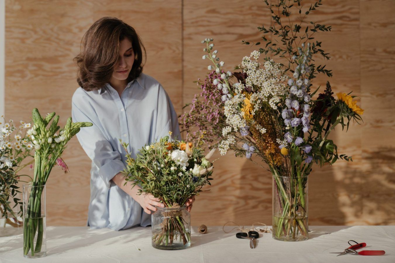 A simple guide to making beautiful floral arrangements at home