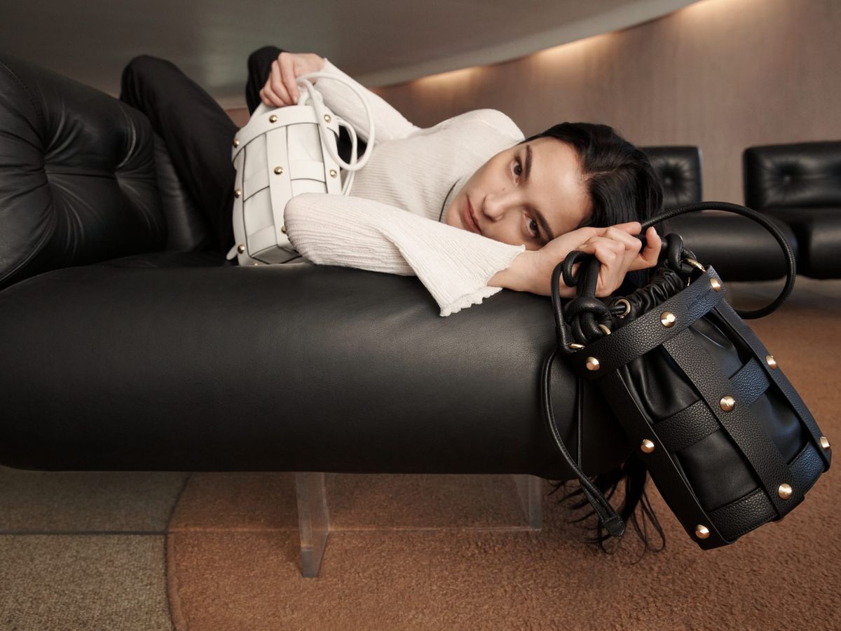 【SALVATORE FERRAGAMO】CAGE BAG Salvatore Ferragamo presents the Ferragamo Cage Bag for