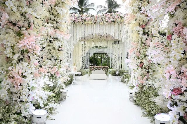 Shangri-La Jakarta presents an array of picture-perfect wedding venues