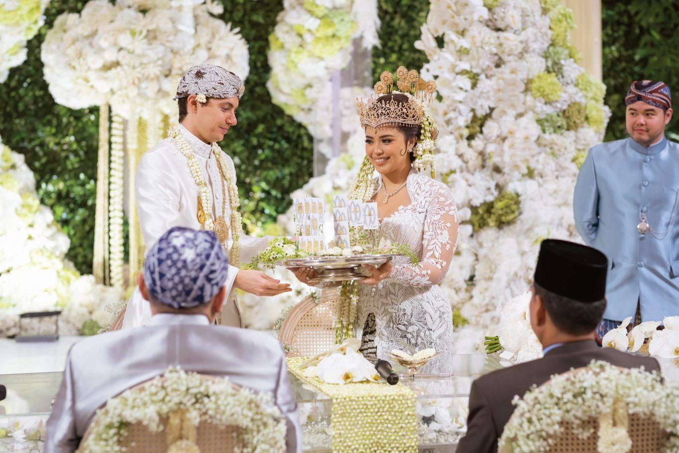 Sari yanti clearance wedding