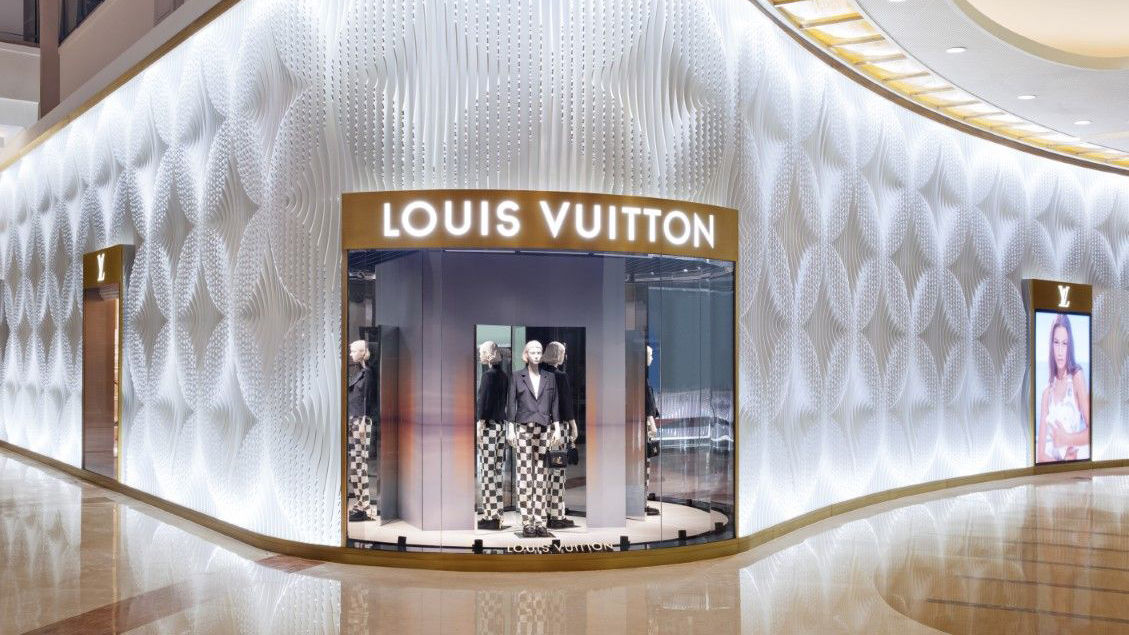 Louis Vuitton Pacific Place Jakarta - Exterior Retail Photo - Bernardo  Pictura