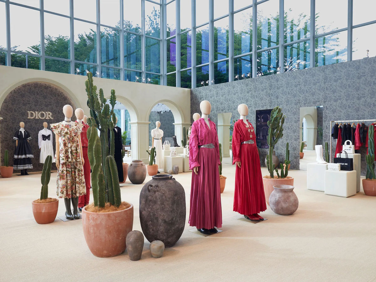 Pavilion dior sales
