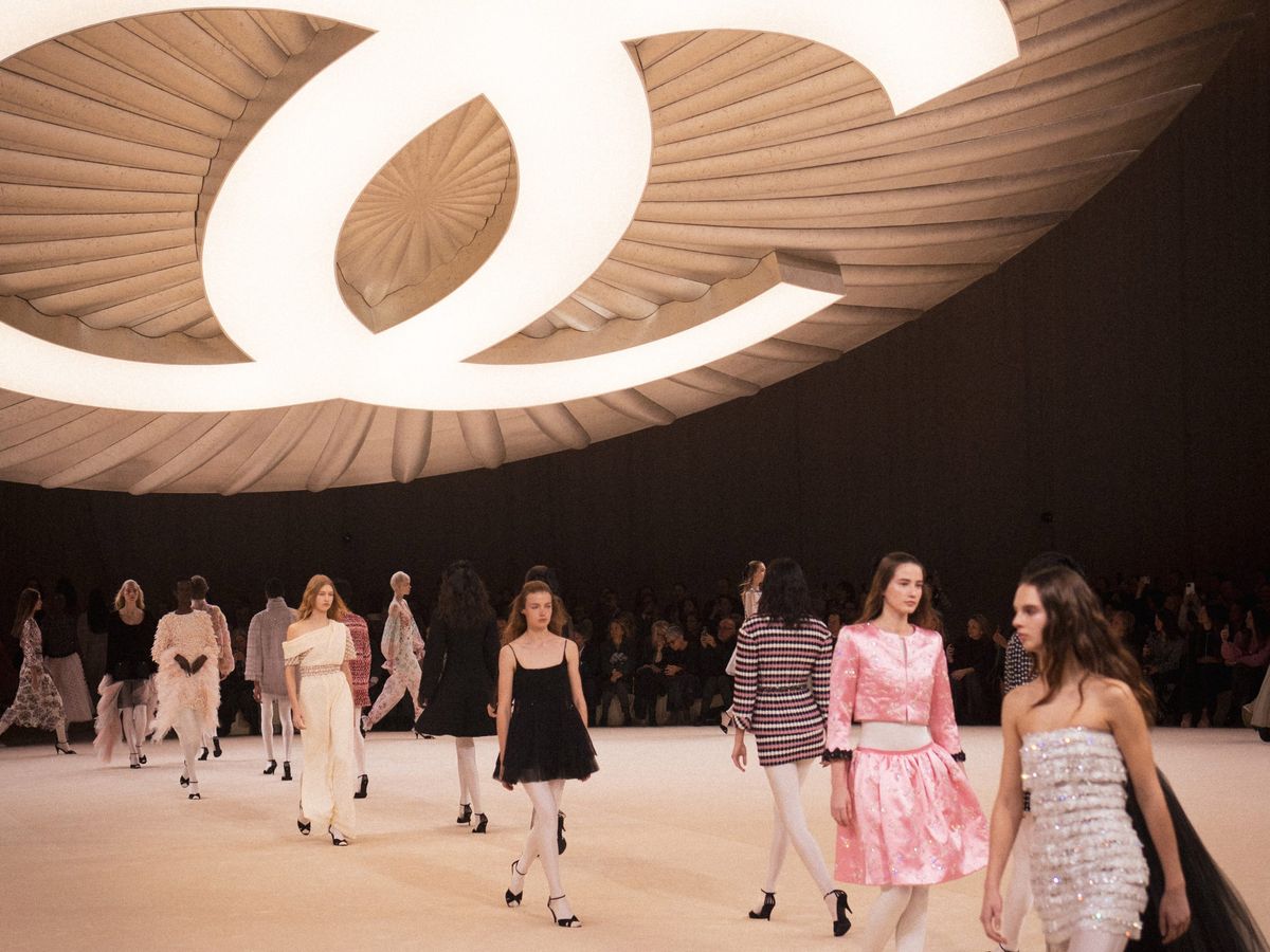 Chanel's Spring 2024 Couture Show Is A Tribute To The Button and Ballet
