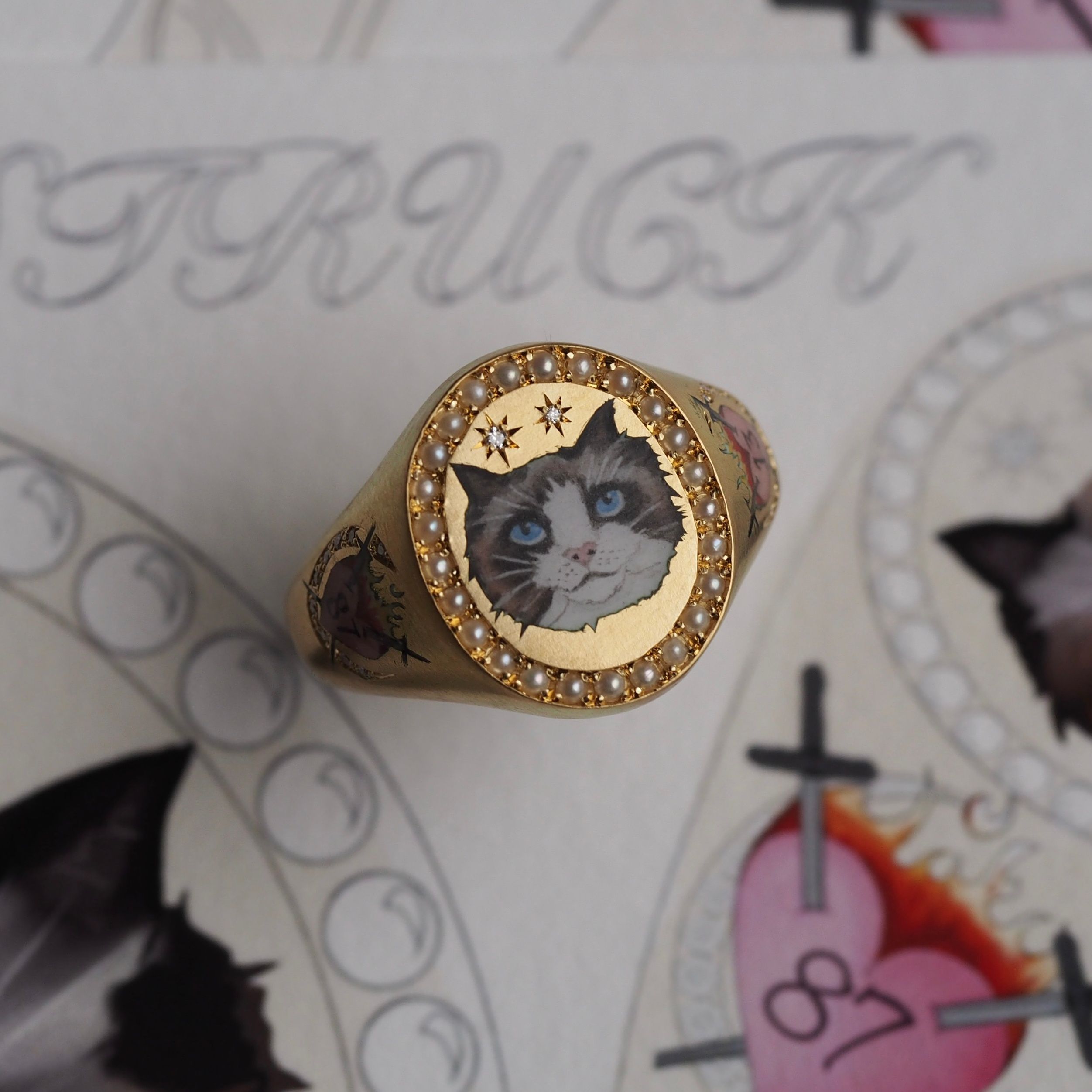 Gigi Hadid gives Taylor Swift a custom cat ring from Cece Jewellery