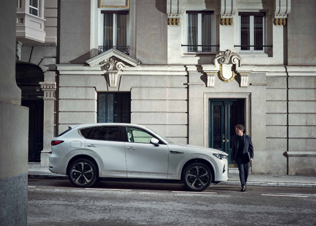 A quick glimpse of the forceful Mazda CX-60