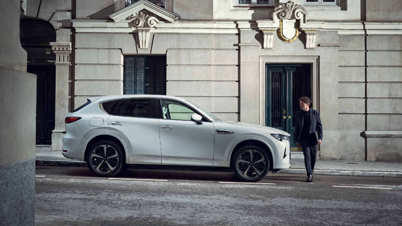 A quick glimpse of the forceful Mazda CX-60