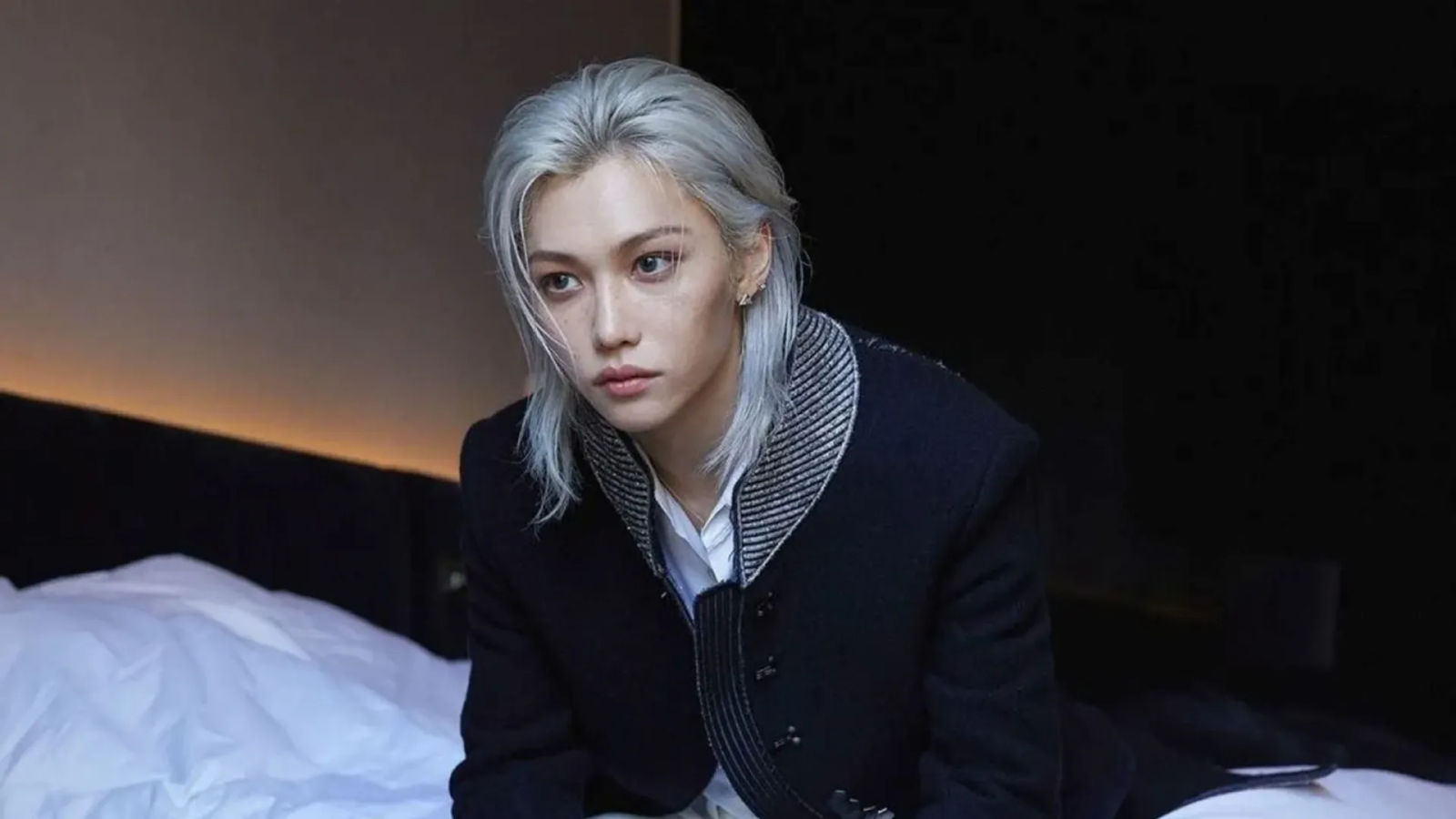 This is how Felix of Stray Kids manages to seem effortlessly cool
