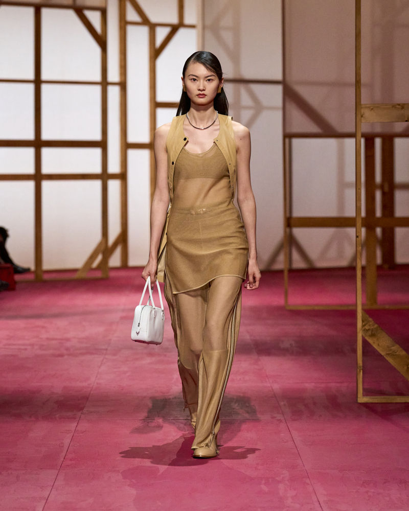 Hermès SS25: A fusion of practicality and timeless elegance