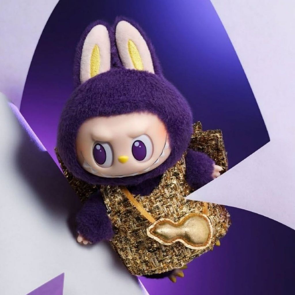 labubu gold dress The one and only 24 Karat Gol- sorry I mean Midas touched Labubu #goldlabubu #labubu #labubumacaron #potaxie #flop #cosplay #dubaichocolate