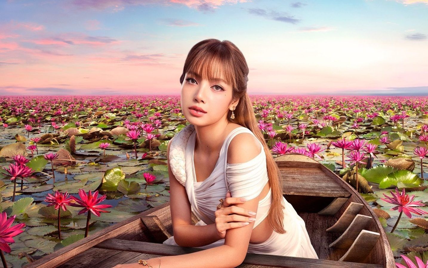 How to Go to the Red Lotus Sea in Lisa's Trending TAT Campaign