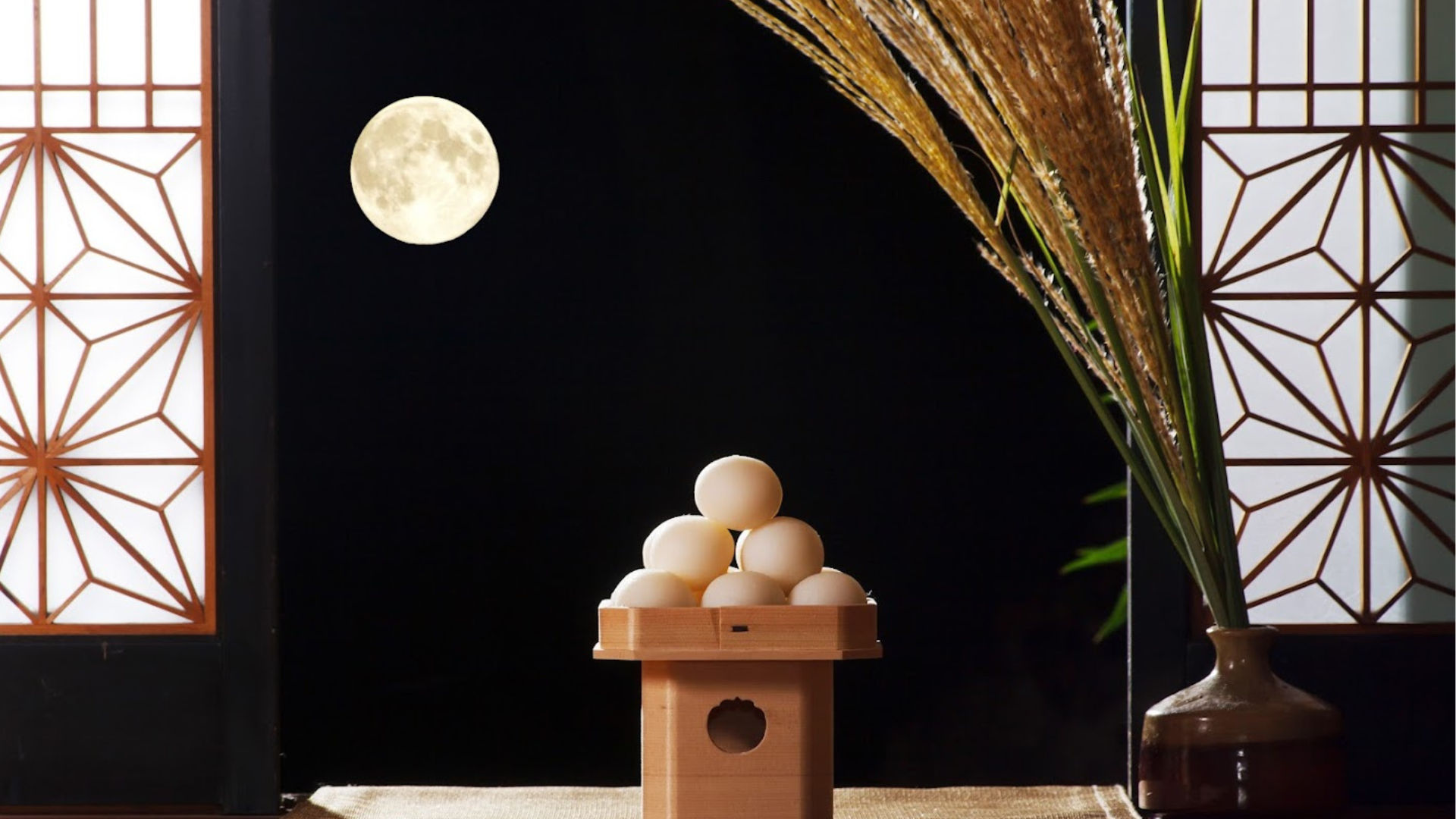 Mid-Autumn Festival East Asia: Lanterns and Mooncakes | Prestige Online ...