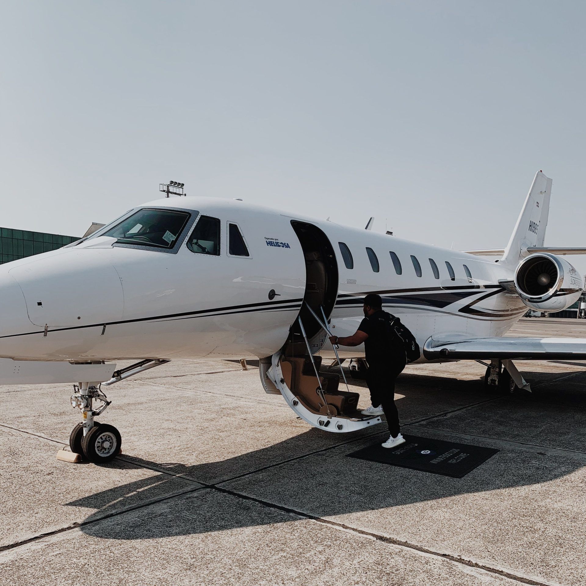 5 world's top private airport terminals