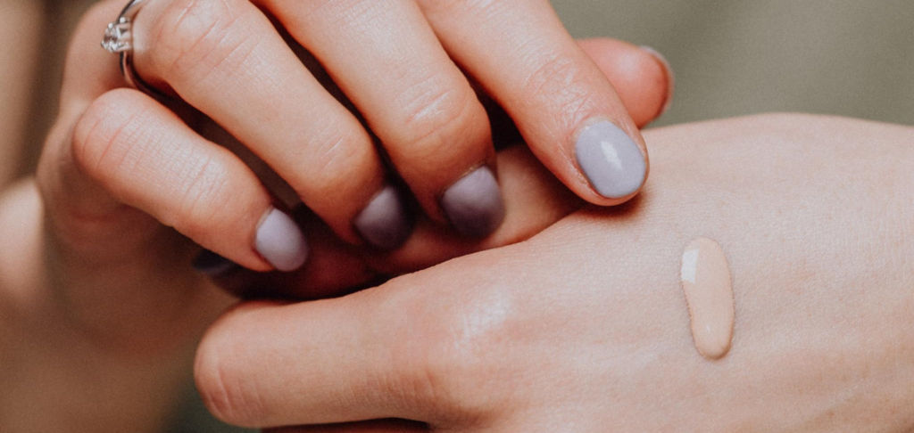 6 smudge-proof foundations that won’t stain your face masks