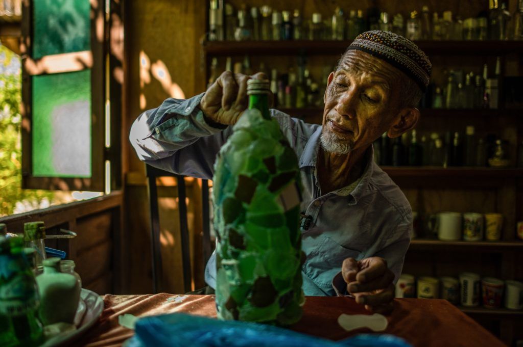 74-year-old ex-soldier is making it his mission to rid Malaysian beaches of glass