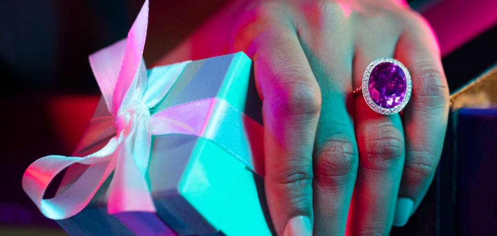 Sparkly engagement rings, if they’ve been on your mind…