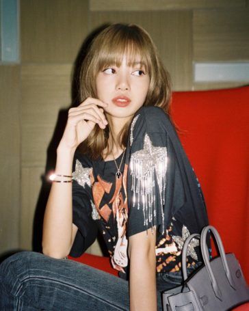 How to dress like Lisa from the Korean girl group Blackpink