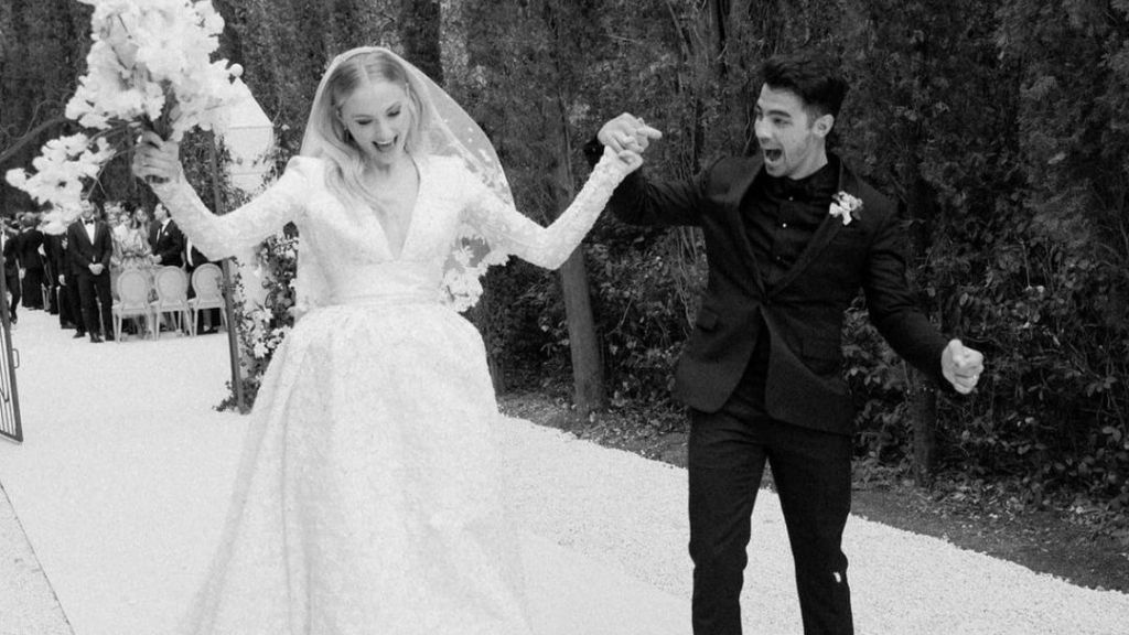 Secret celebrity weddings that shocked everyone