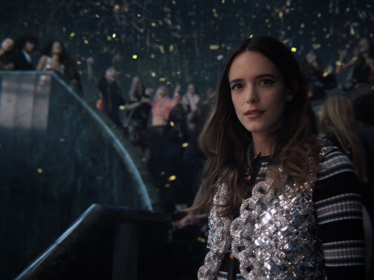 Stacy Martin Busts Disco Moves in Louis Vuitton Holiday 2021 Campaign – WWD