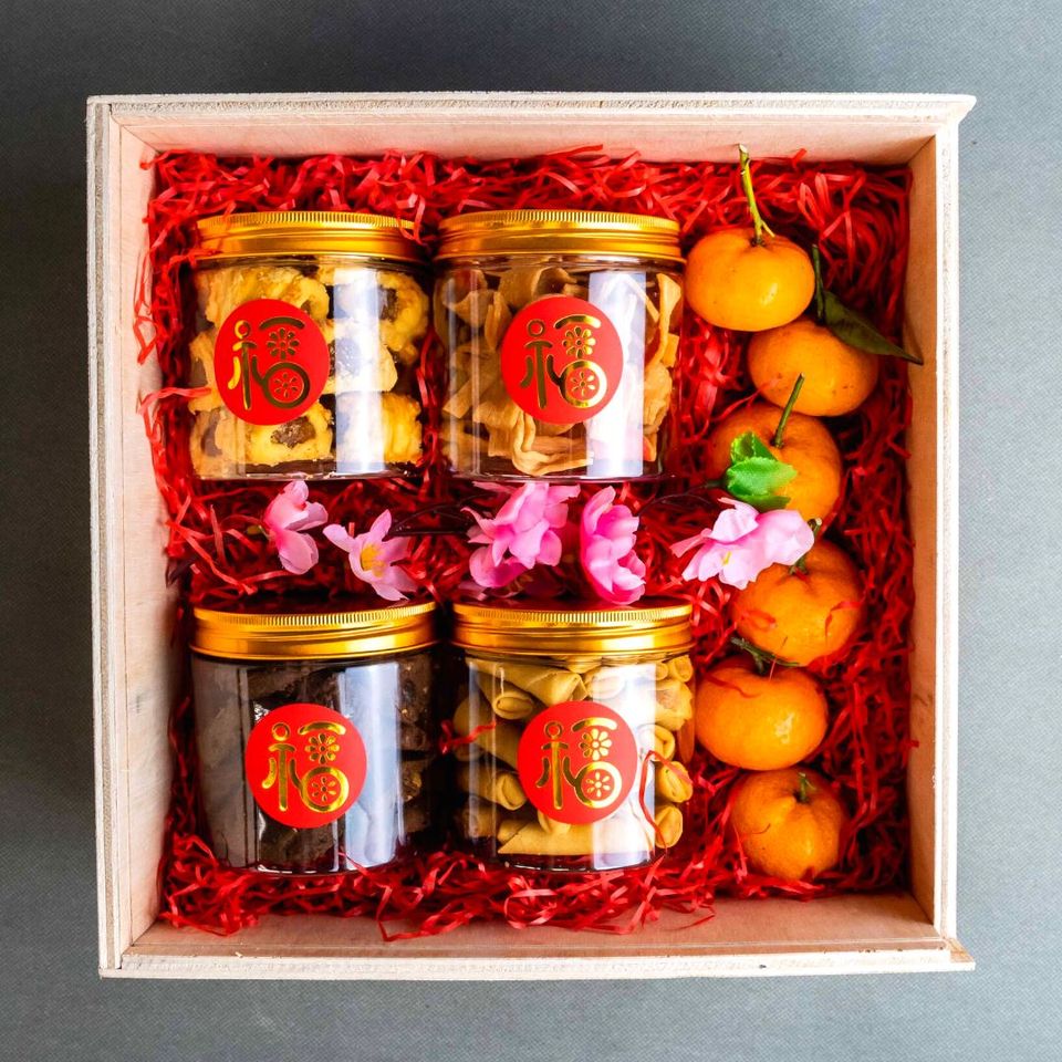 chinese new year cookie gift box