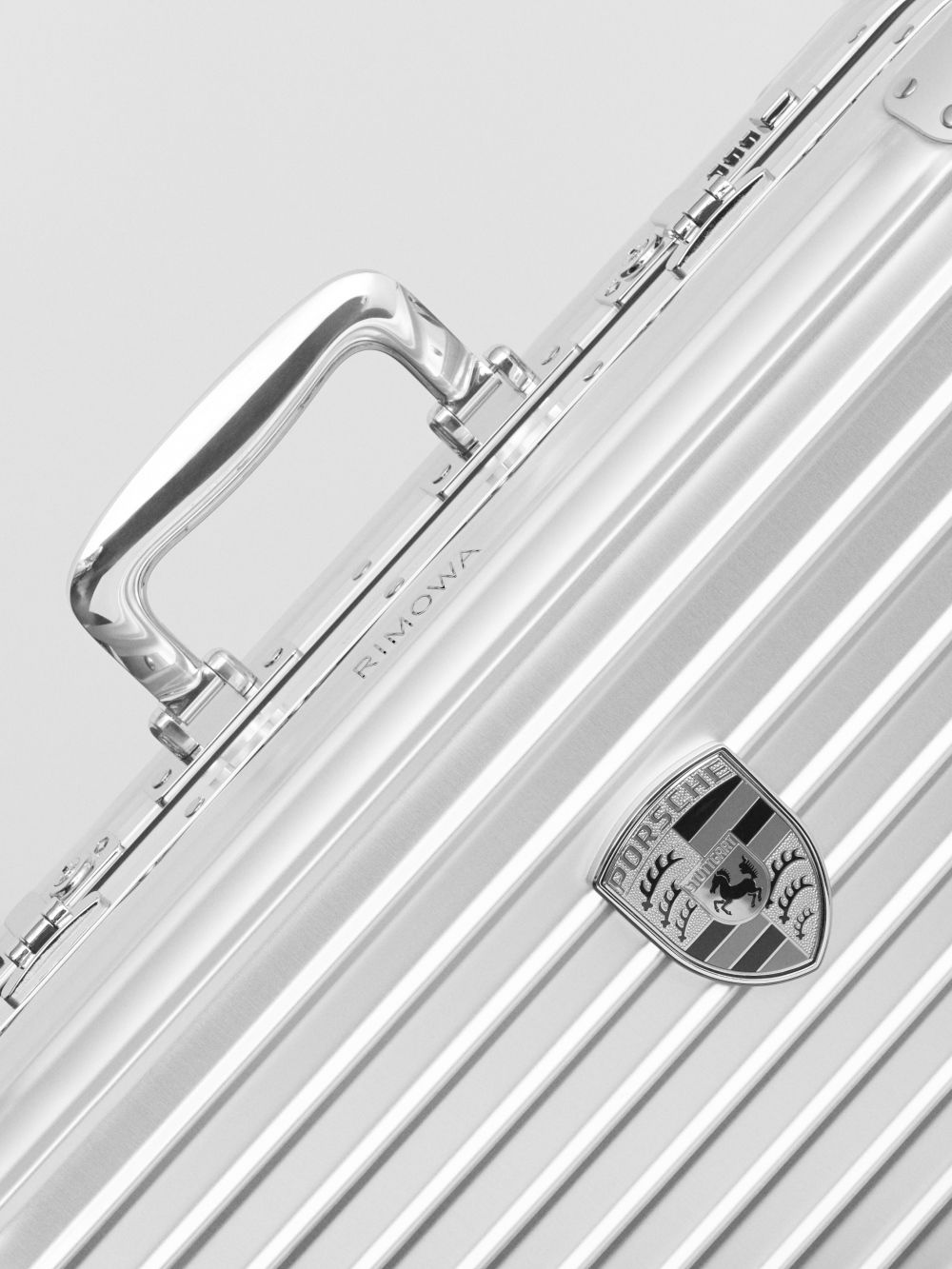 リモワ ポルシェ アメニティケース 在庫商品 | リモワ(RIMOWA