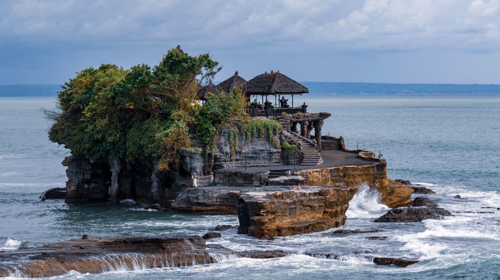 Planning to visit Bali? Find out the latest travel requirements here