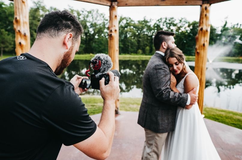 10 important questions to ask your wedding photographer