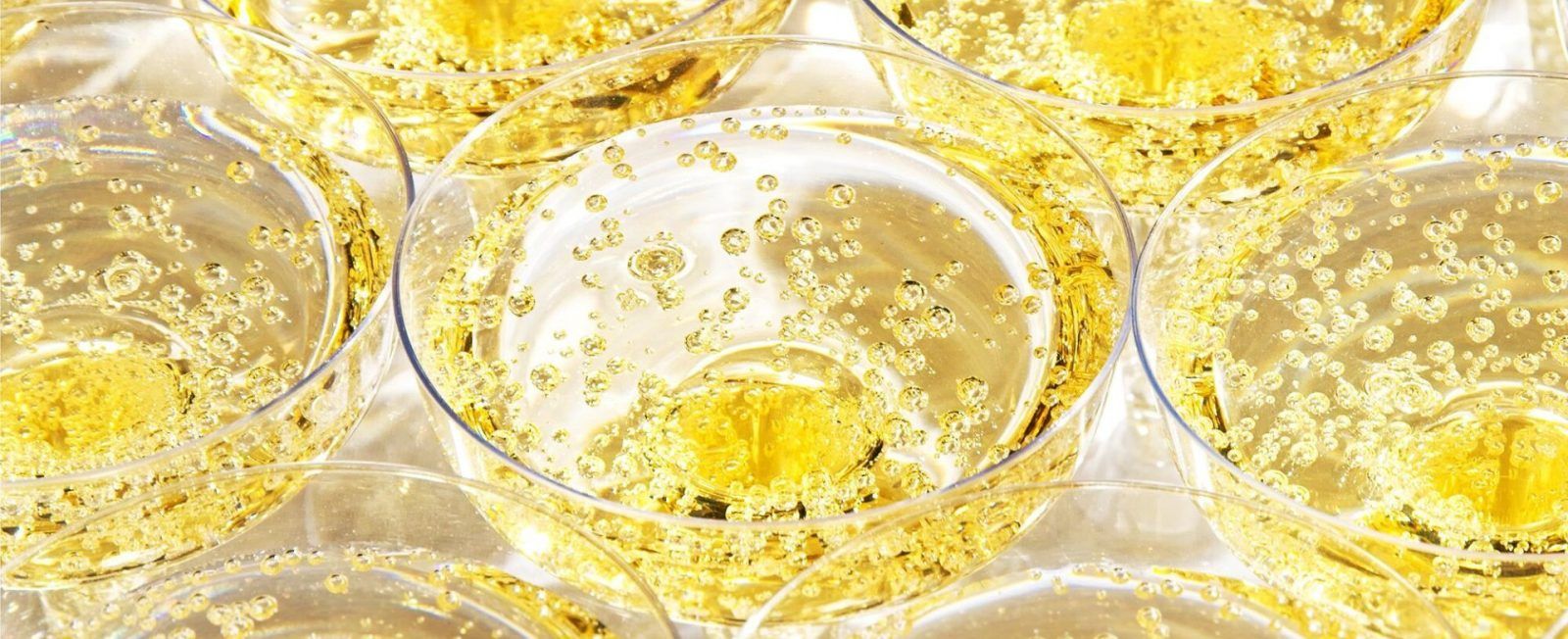 What is the actual difference between sparkling wine and champagne?