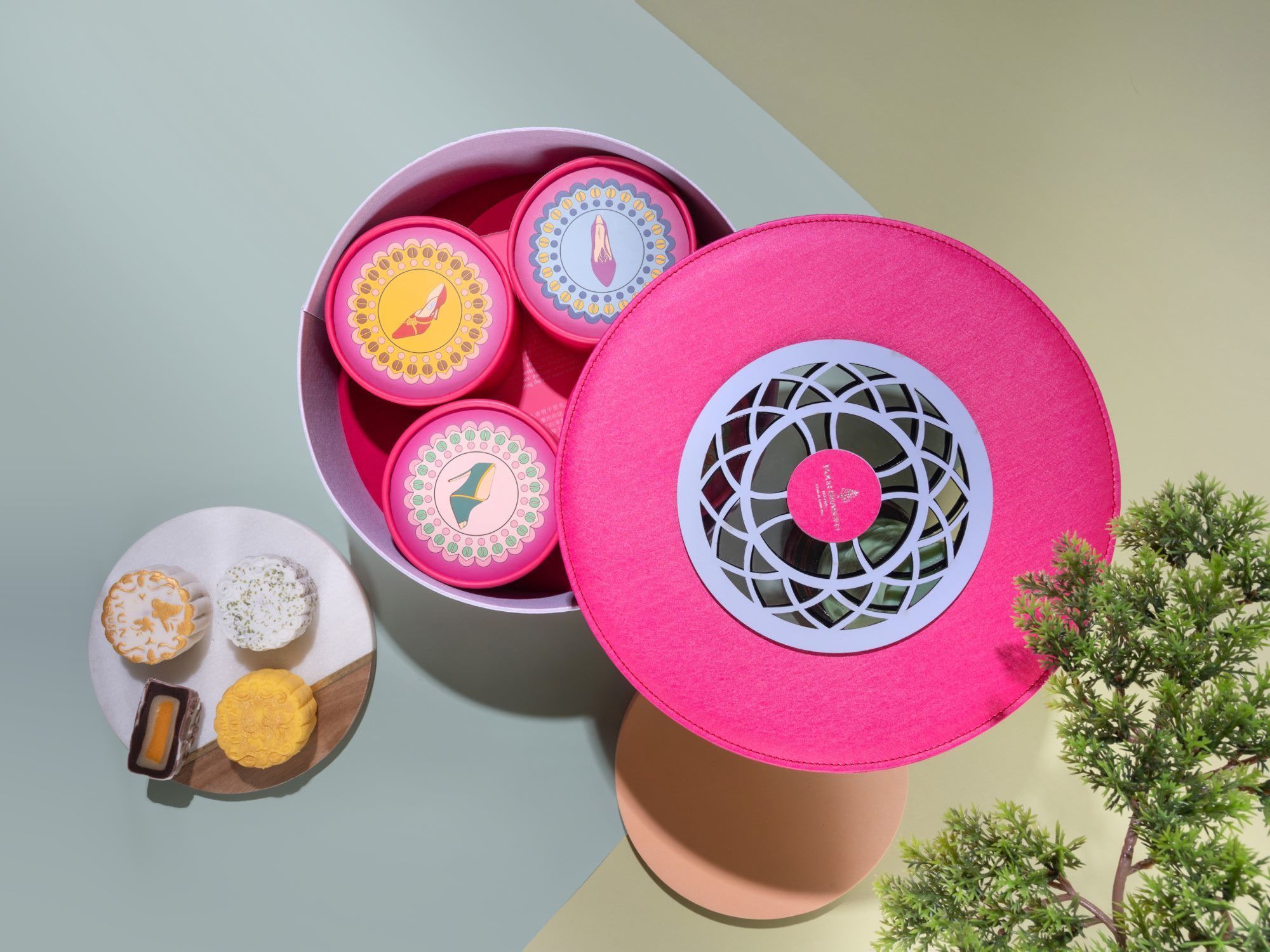 10 Gorgeous Mooncake Sets You Can Get Online This Mid-Autumn Festival (2022  Guide) - KL Foodie