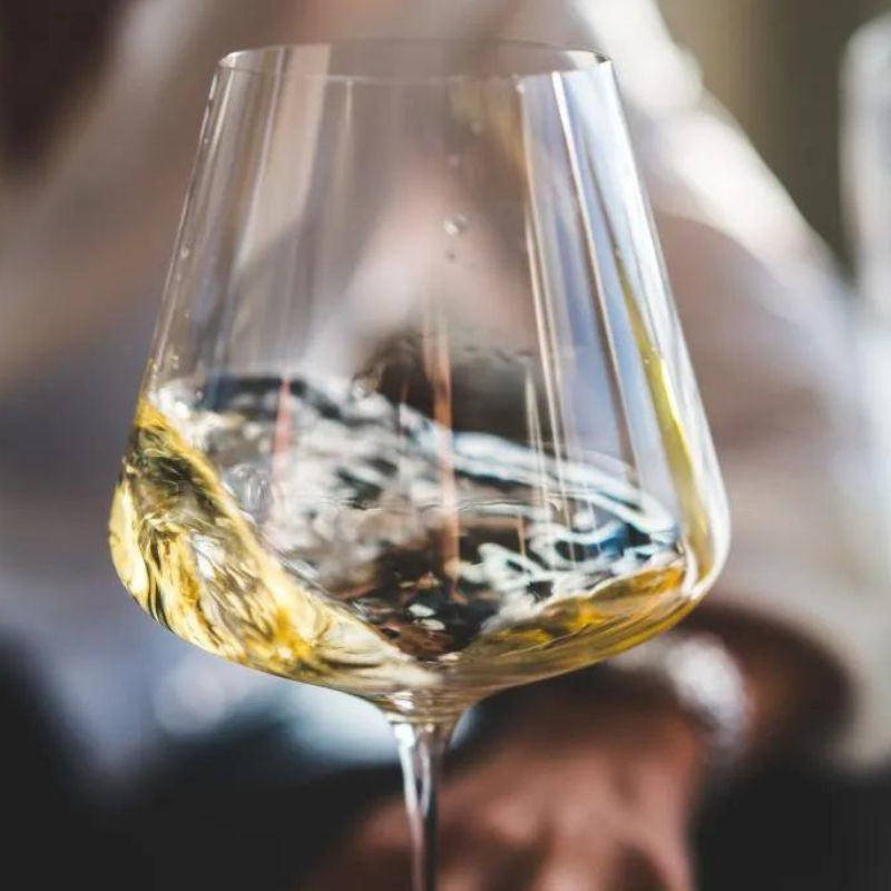 How to open (and taste) older wines, according to experts