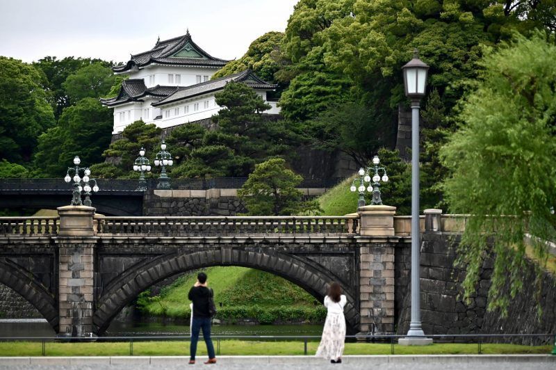 Buckingham Palace and other stunning royal residences from around the world
