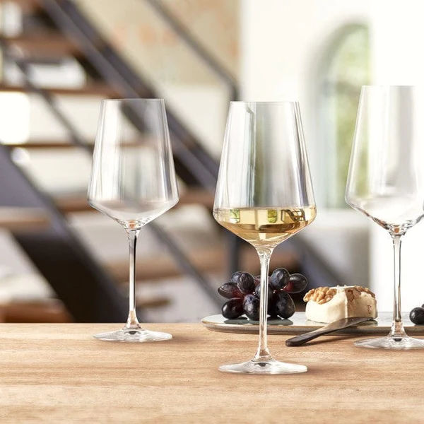 https://images.prestigeonline.com/wp-content/uploads/sites/5/2022/11/15100110/riesling-white-wine-glasses.jpeg