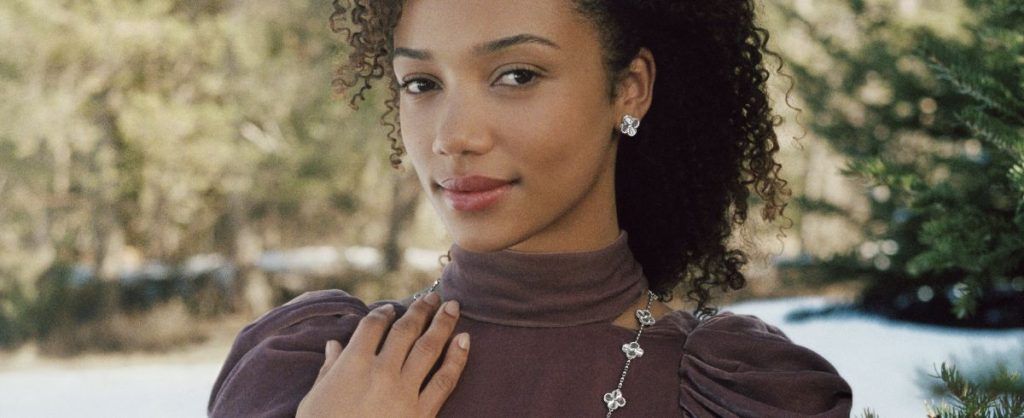 Van Cleef & Arpels enriches the Alhambra collection with classic white gold creations