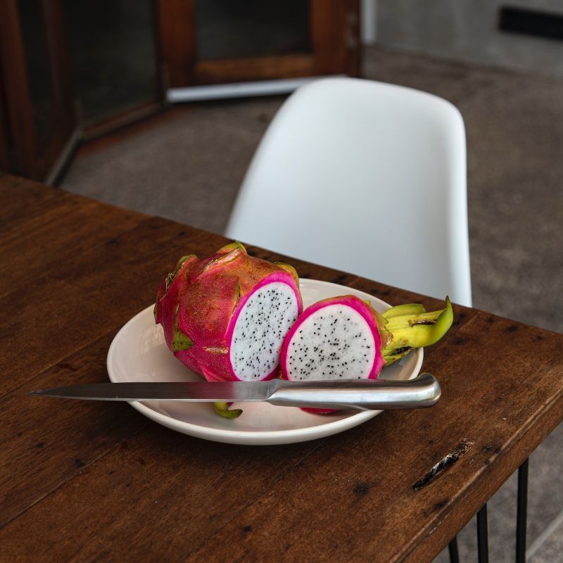 Dragon fruit 101: How to pick the right one, cut it and eat it