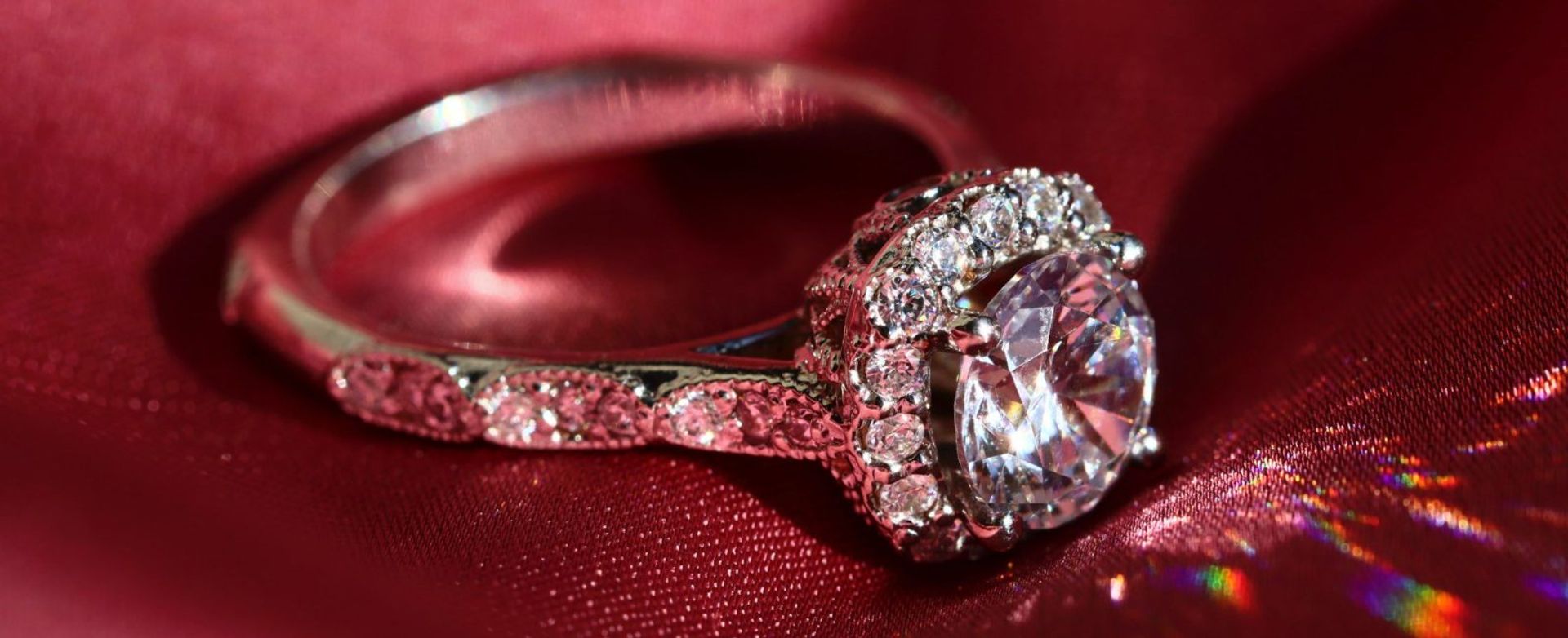 10 celebrities with the most expensive engagement and wedding rings