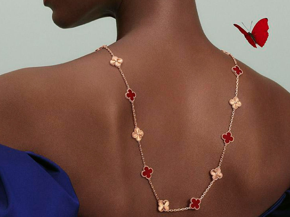 Van cleef carnelian store alhambra necklace