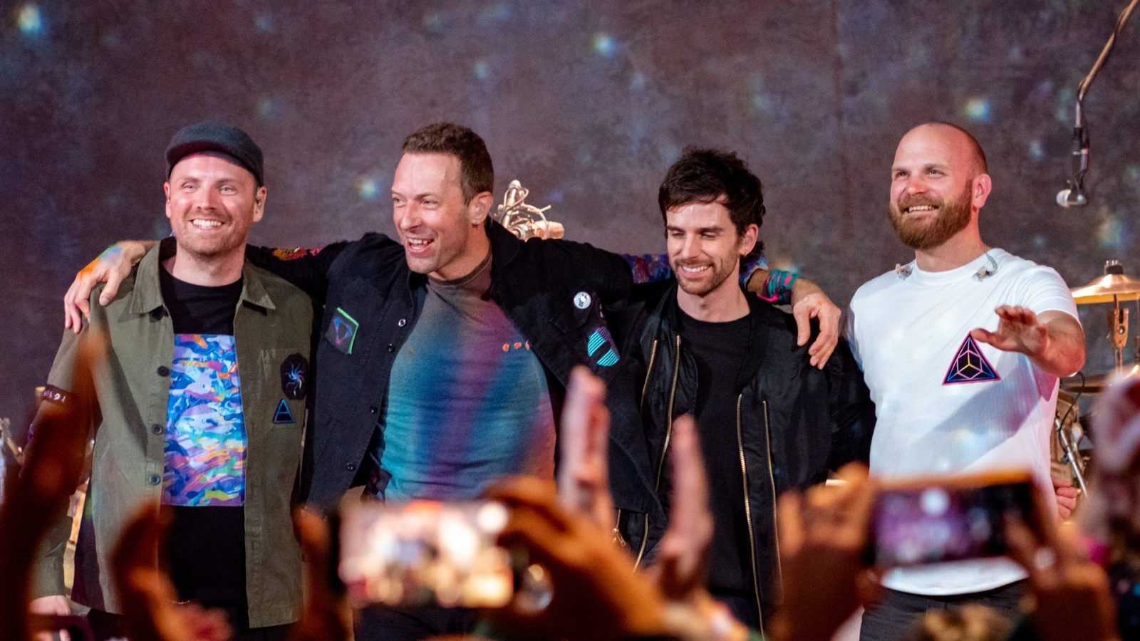 What Is Coldplay Singer Chris Martin's Net Worth Compared to His