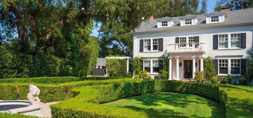 The net worth of Buying Beverly Hills property mogul Mauricio Umansky