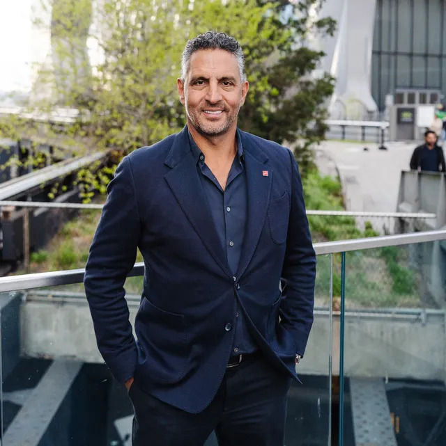 The net worth of Buying Beverly Hills property mogul Mauricio Umansky