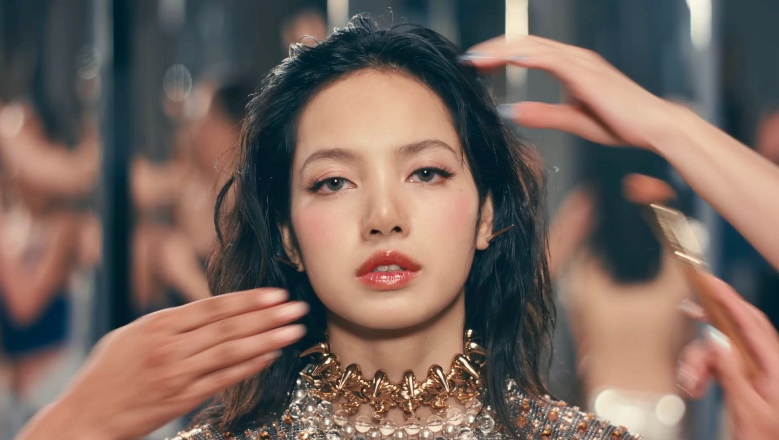 LISA of BLACKPINK to perform at 2024 Victorias Secret Fashion Show –  PrestigeOnline Malaysia