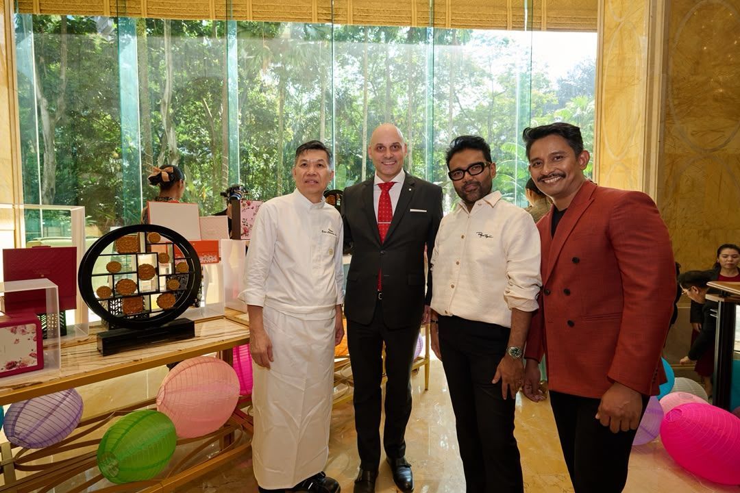 Shangri-La KL unveils mooncake collection with Rizman Ruzaini showcase ...