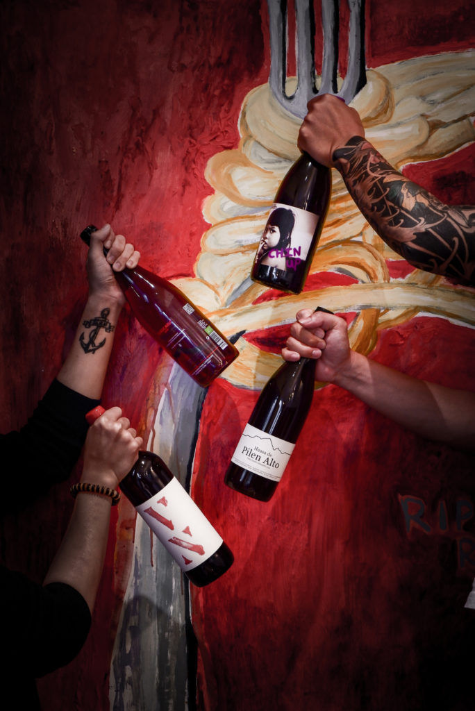Expert-curated wine bundles for takeaway and delivery